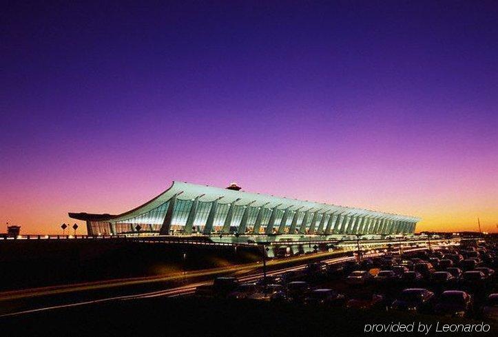 Springhill Suites Dulles Airport Sterling Exterior photo